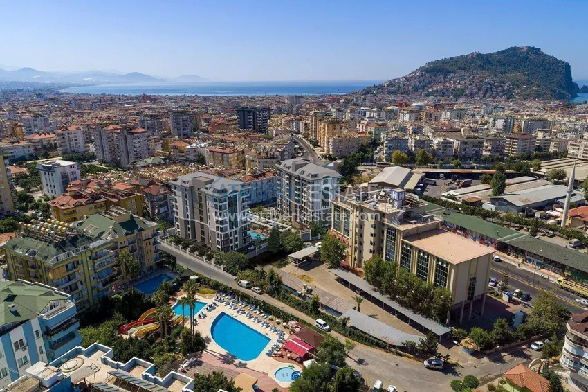 1+1 apartment in the center of Alanya - furnished and with sea views, installments are available 1