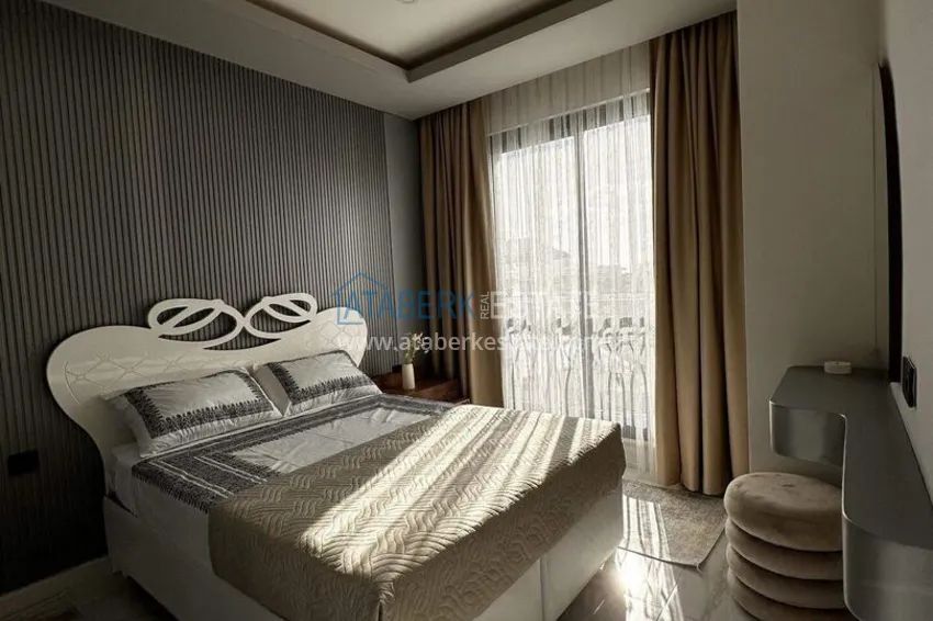Purchase 1+1 apartment in the center of Alanya - furnished and with sea views, installments are available 10
