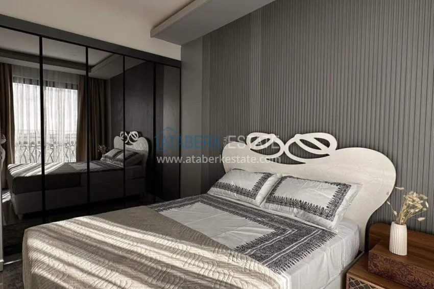 Purchase 1+1 apartment in the center of Alanya - furnished and with sea views, installments are available 11