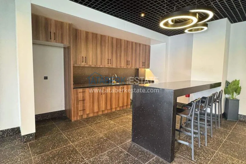 1+1 apartment in the center of Alanya - furnished and with sea views, installments are available 17