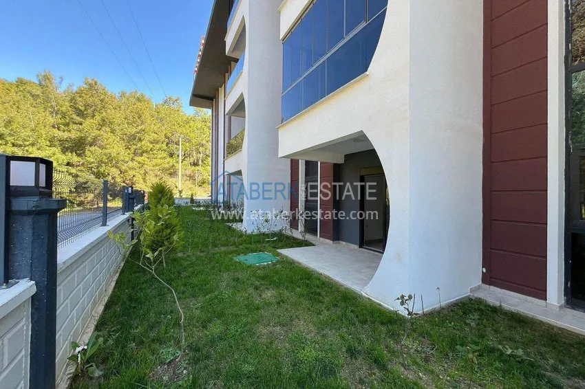 Purchase 1+1 apartment in Avsallar - with a terrace and access to the garden, installments are possible 1 