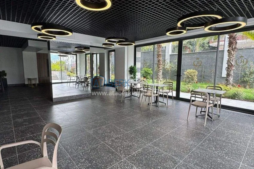 1+1 apartment in the center of Alanya - furnished and with sea views, installments are available 20