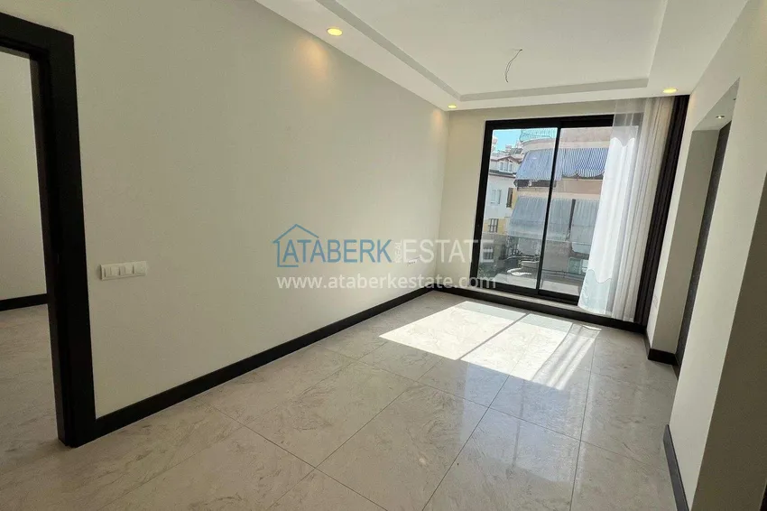 Purchase Modern 85 m² office in Oba - modern business center 10