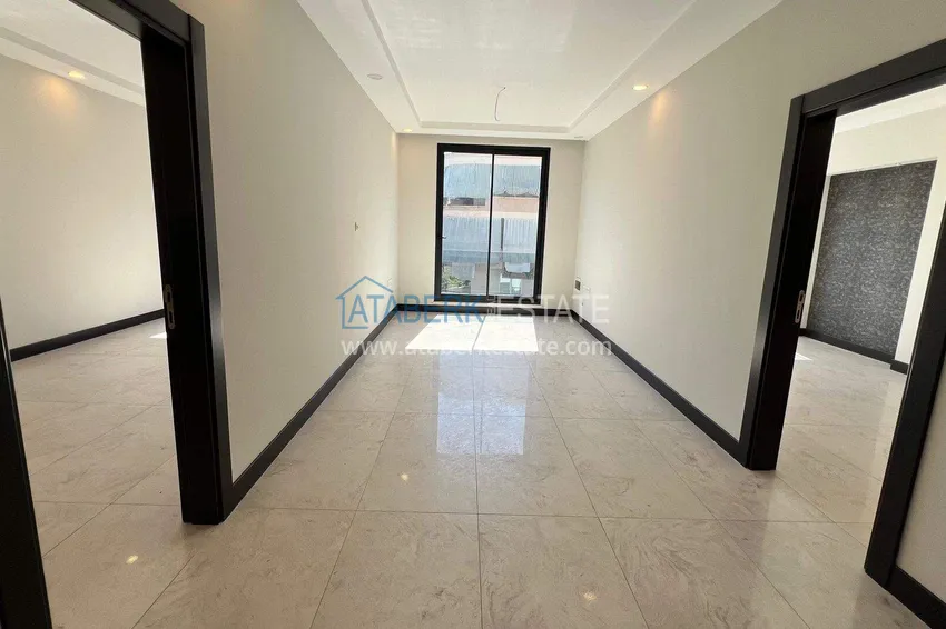 Purchase Modern 85 m² office in Oba - modern business center 2