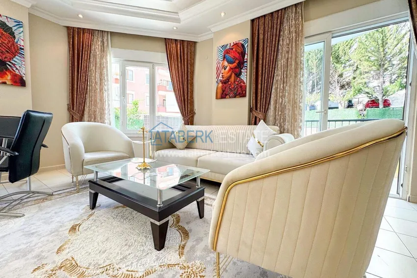 Purchase 2+1 apartment 100 m² in the center of Alanya — with new furniture, 800 m to Cleopatra beach 3