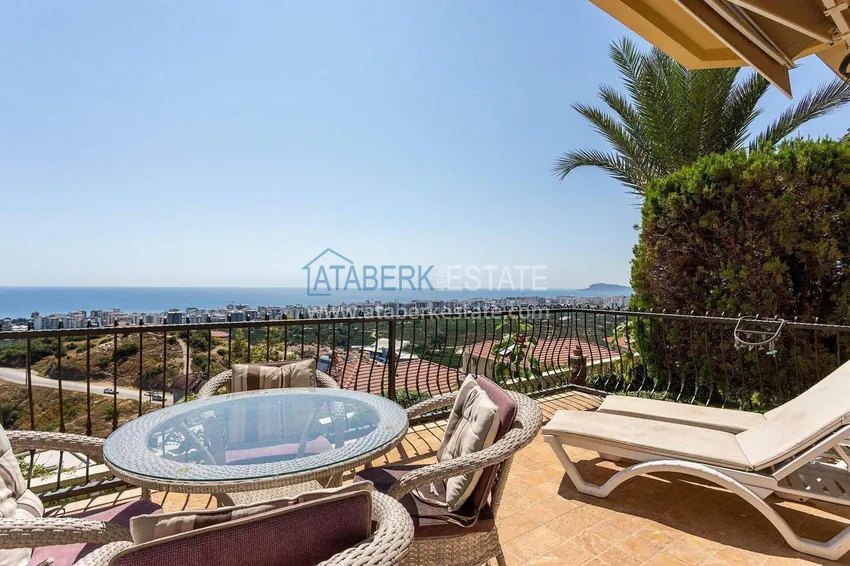Purchase 4+1 villa on the territory of a hotel complex in Mahmutlar — furniture, garden, panoramic view 10