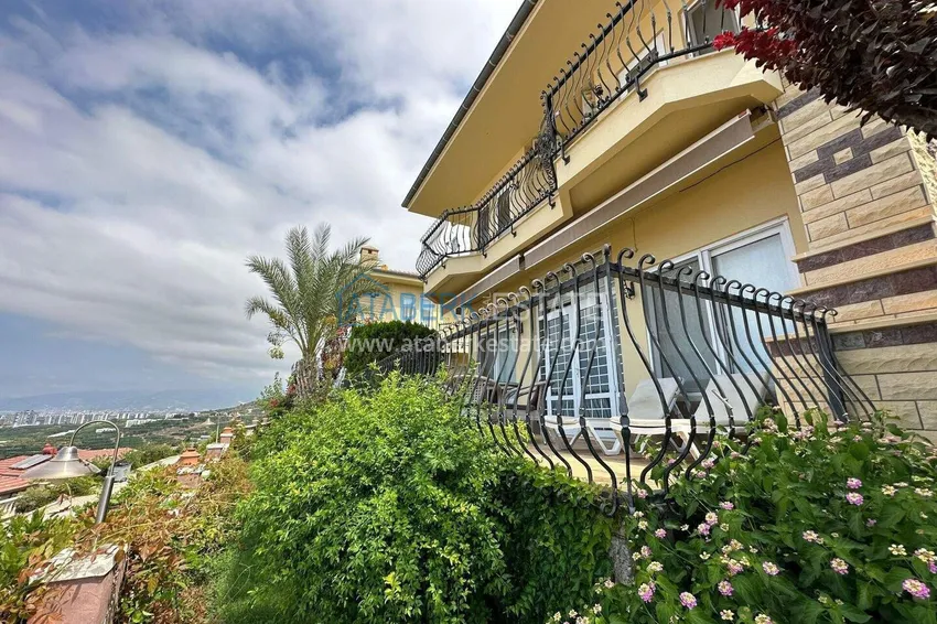 4+1 villa on the territory of a hotel complex in Mahmutlar — furniture, garden, panoramic view 14