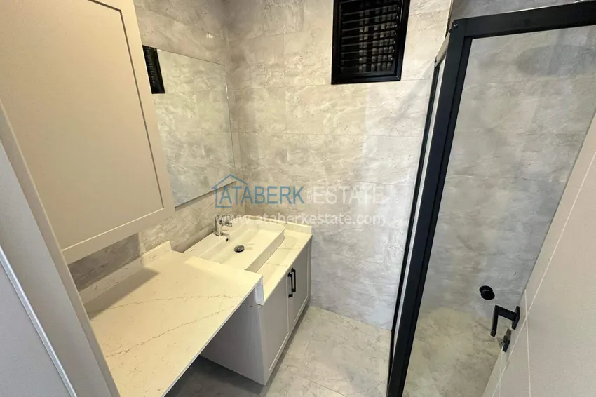 Purchase Apartment 1+1 with sea view on the first line in Kestel - 47 m², unfurnished, premium complex 15
