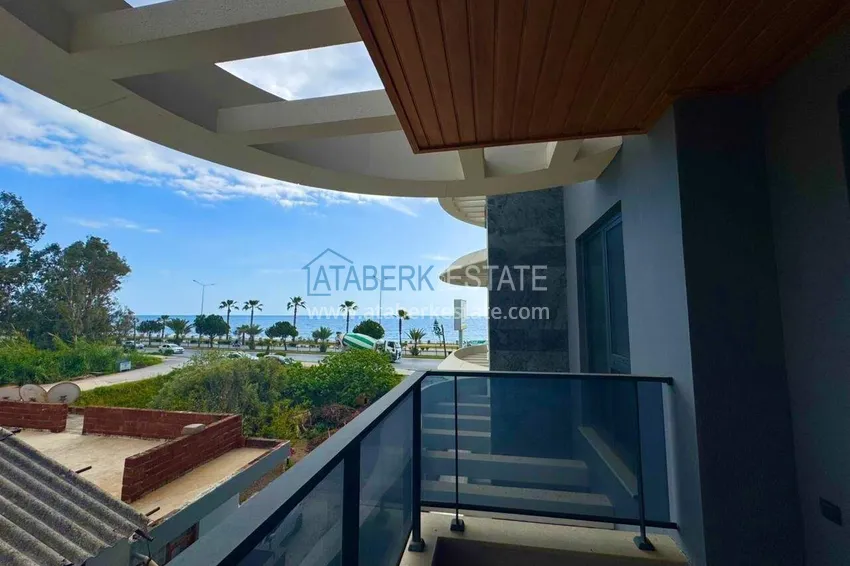 Purchase Apartment 1+1 with sea view on the first line in Kestel - 47 m², unfurnished, premium complex 21
