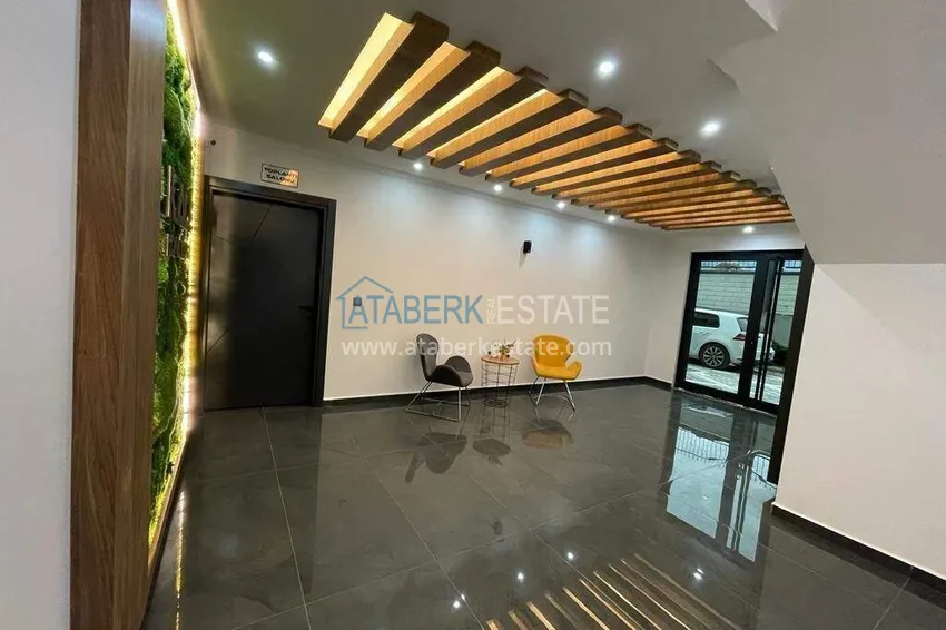 Penthouse duplex 3+1 w Oba, Alanya — meble, oddzielna kuchnia, przeszklony balkon 9 