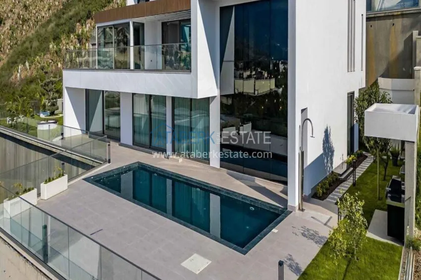 Premium 4+1 villa with panoramic views in Kargicak - fully furnished, suitable for citizenship 1