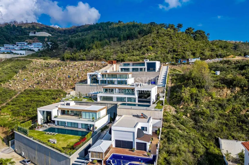 Premium 4+1 villa with panoramic views in Kargicak - fully furnished, suitable for citizenship 3