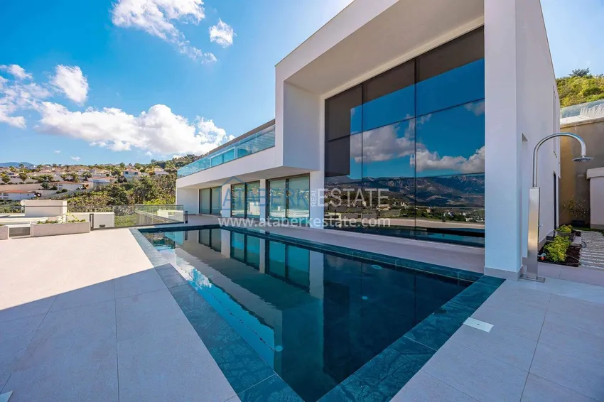 Premium 4+1 villa with panoramic views in Kargicak - fully furnished, suitable for citizenship 17