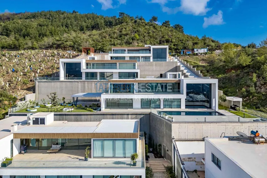 Premium 4+1 villa with panoramic views in Kargicak - fully furnished, suitable for citizenship 4