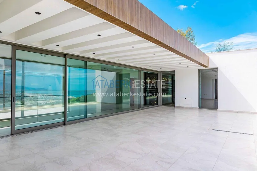 Purchase Premium 4+1 villa with panoramic views in Kargicak - fully furnished, suitable for citizenship 44