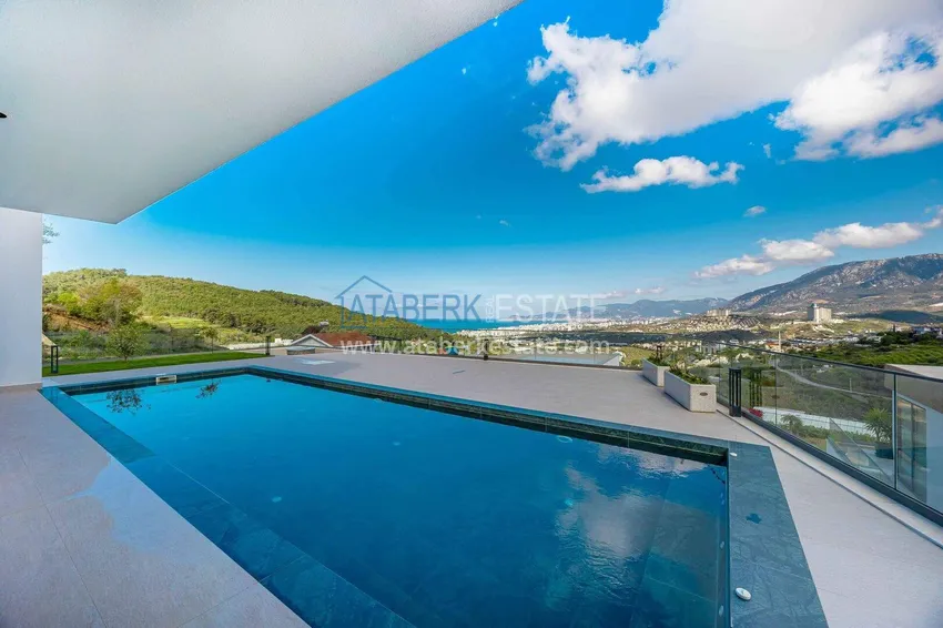 Premium 4+1 villa with panoramic views in Kargicak - fully furnished, suitable for citizenship 2