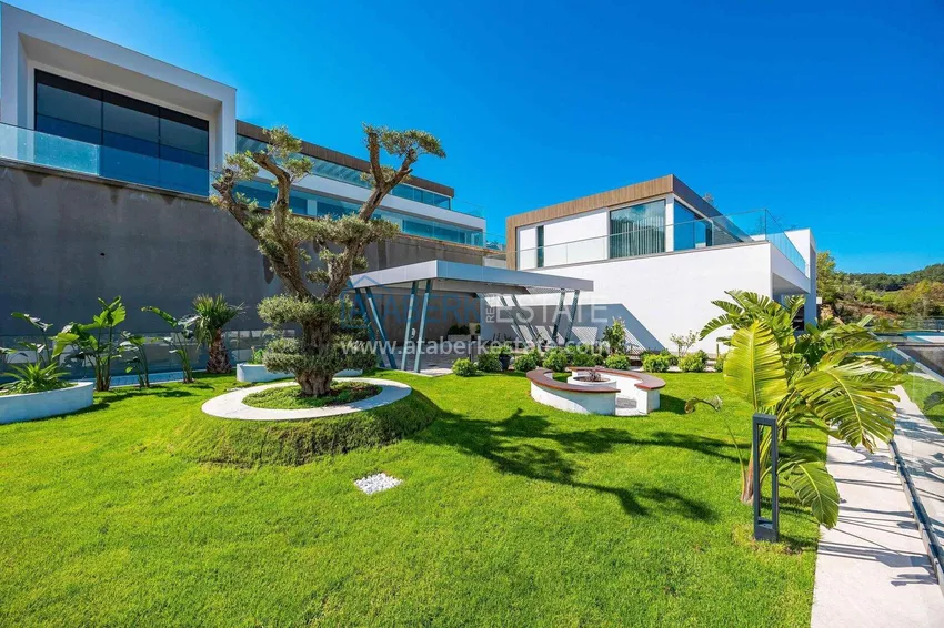 Premium 4+1 villa with panoramic views in Kargicak - fully furnished, suitable for citizenship 10