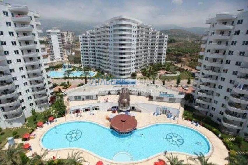 2+1 apartment in Mahmutlar - 130 m², furnished, spacious balcony 1