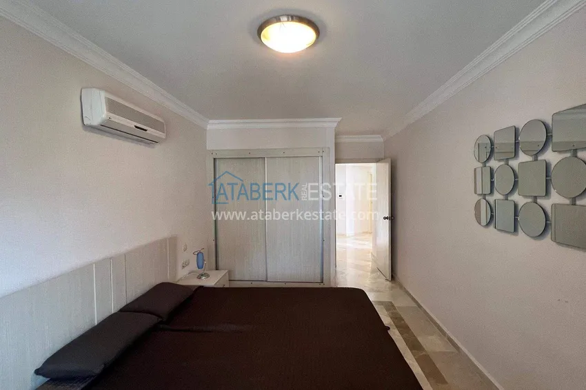 Purchase 2+1 apartment in Mahmutlar - 130 m², furnished, spacious balcony 14