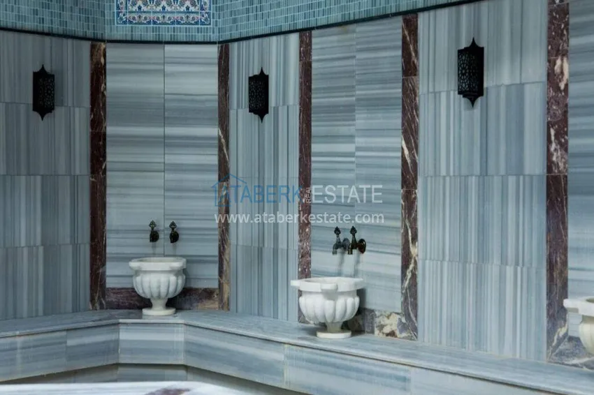 2+1 apartment in Mahmutlar - 130 m², furnished, spacious balcony 18