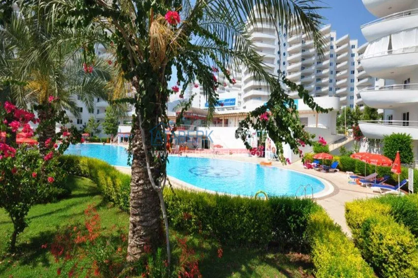 2+1 apartment in Mahmutlar - 130 m², furnished, spacious balcony 2