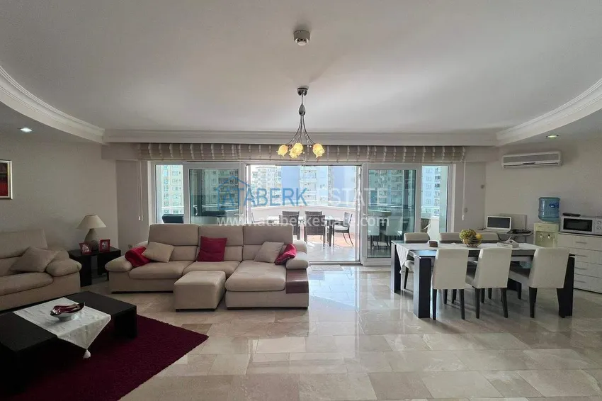 Purchase 2+1 apartment in Mahmutlar - 130 m², furnished, spacious balcony 2