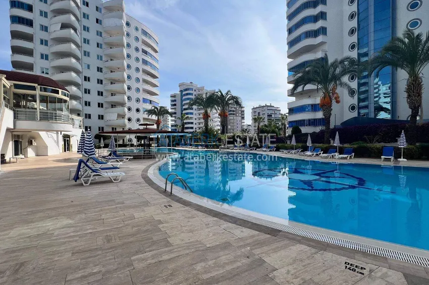 2+1 apartment in Mahmutlar - 130 m², furnished, spacious balcony 3