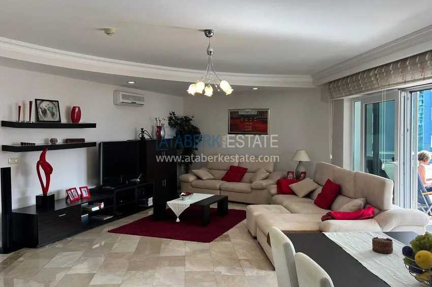 Purchase 2+1 apartment in Mahmutlar - 130 m², furnished, spacious balcony 3