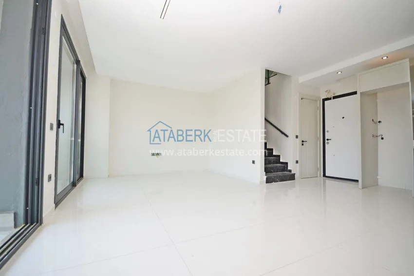 Purchase 3+1 penthouse duplex in Kargicak - spacious family format 1