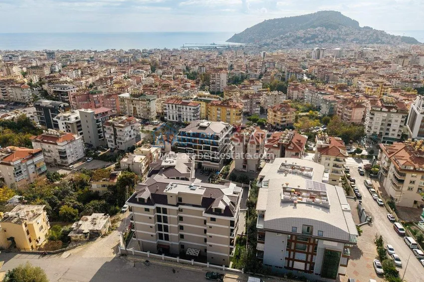Three-room apartment in the center of Alanya - new property in a comfort-class residence 2