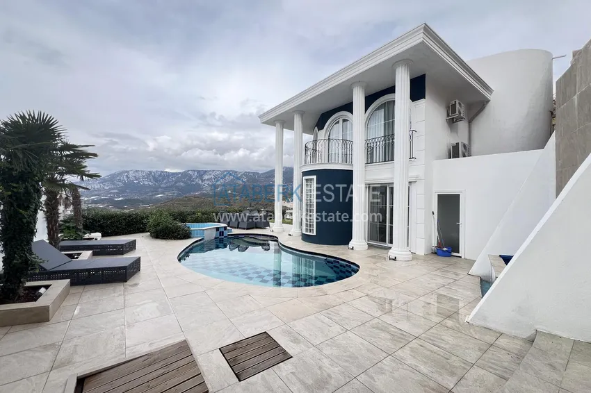 Citizenship property. Detached two-storey villa in Alanya, Kargicak district 3