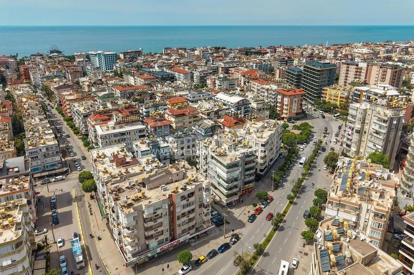 New 1+1 apartment in the center of Alanya, Cleopatra beach area - high ceilings, new furniture and appliances 2 