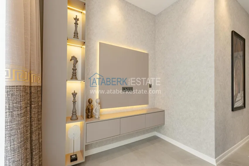 Purchase New 1+1 apartment in the center of Alanya, Cleopatra beach area - high ceilings, new furniture and appliances 3 