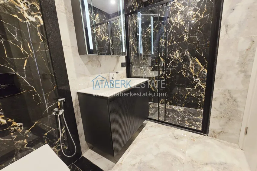Purchase Spacious 1+1 apartment in Turkler — 80 m2 furnished by the owner, premium resort 14