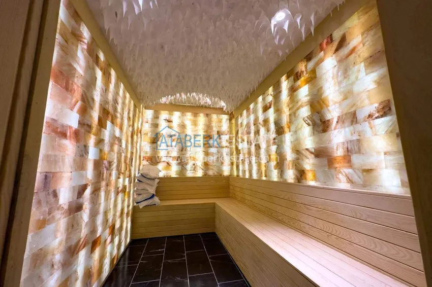 Spacious 1+1 apartment in Turkler — 80 m2 furnished by the owner, premium resort 77