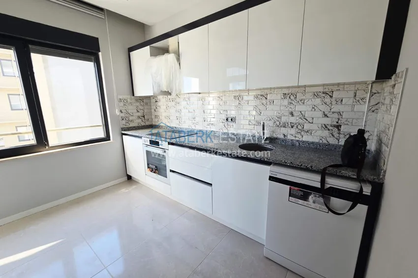 Purchase 2+1 apartment in Avsallar — new furniture, separate kitchen, glazed balcony 7