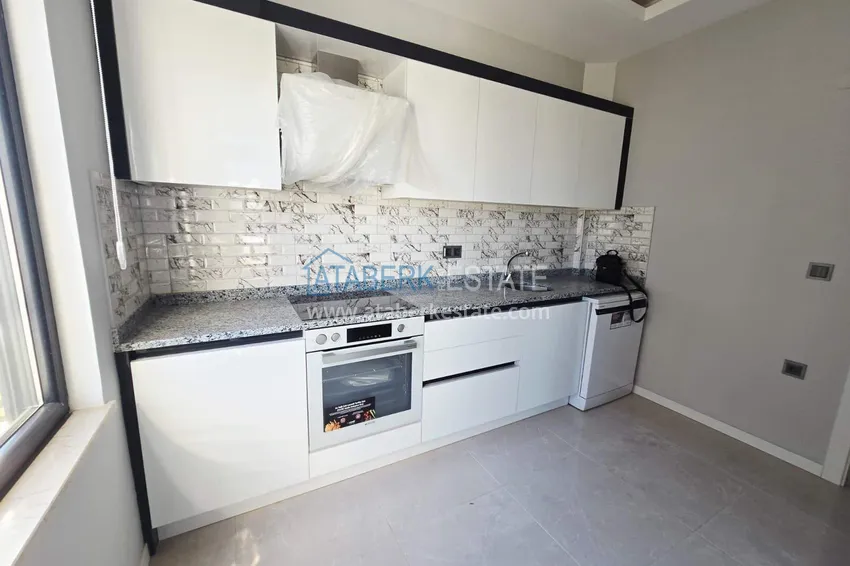 Purchase 2+1 apartment in Avsallar — new furniture, separate kitchen, glazed balcony 8