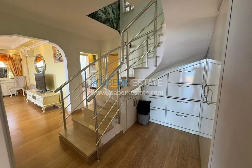 Purchase Duplex with a panoramic terrace in the center of Alanya, Cleopatra beach area — property for a residence permit 1 