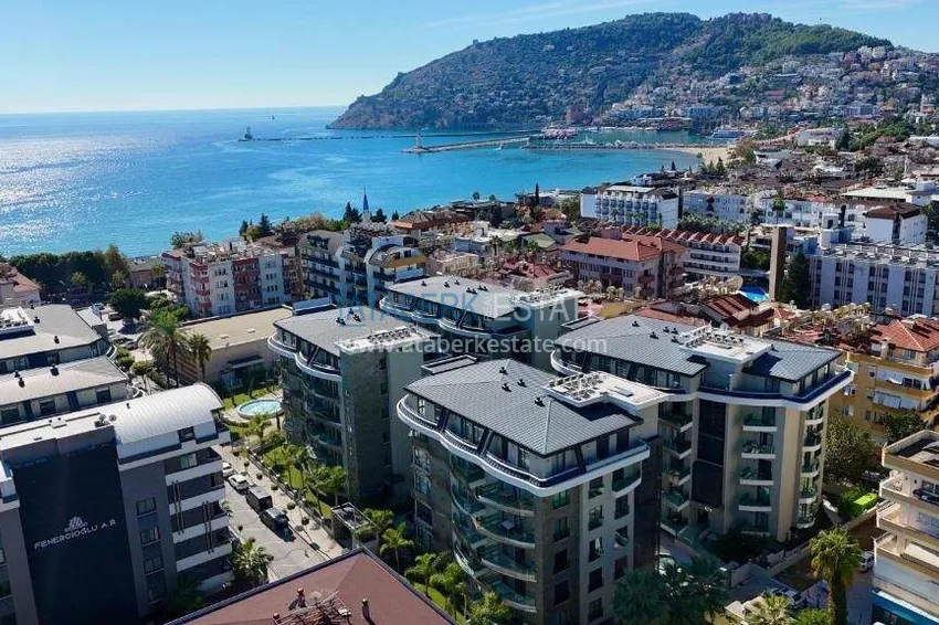 Stylish 1+1 apartment in the center of Alanya, Keykubat beach area — 150 meters 1