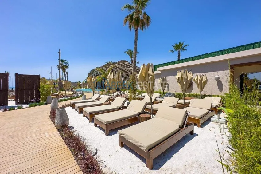 Real estate in Alanya from owner - 2+1 apartment with designer renovation in Turkler 42