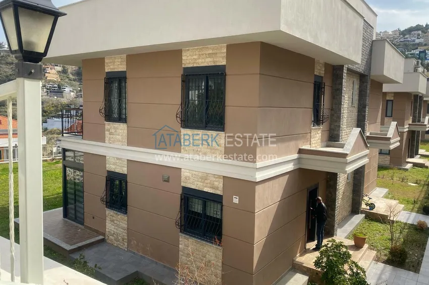 3+1 villa in Kargicak - designer renovation, private area 19