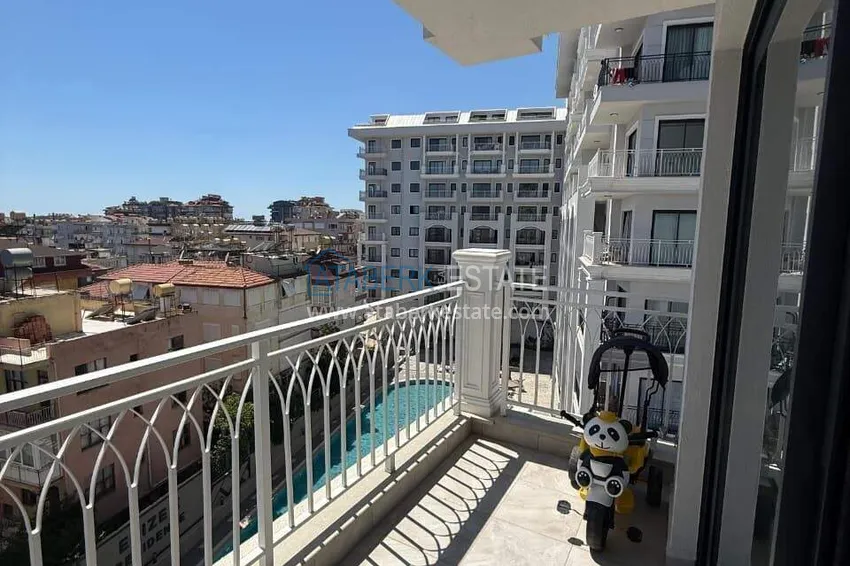 Purchase Real estate in the center of Alanya - 1+1 apartment with a view of the fortress and the sea near Cleopatra beach 10
