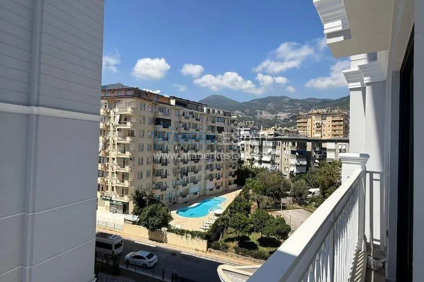 Purchase Real estate in the center of Alanya - 1+1 apartment with a view of the fortress and the sea near Cleopatra beach 11