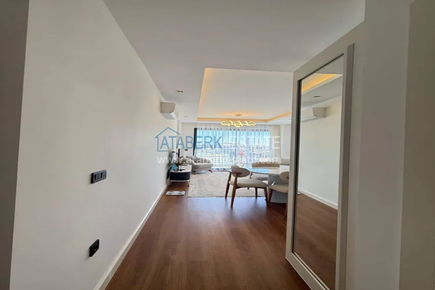 Purchase Real estate in the center of Alanya - 1+1 apartment with a view of the fortress and the sea near Cleopatra beach 3