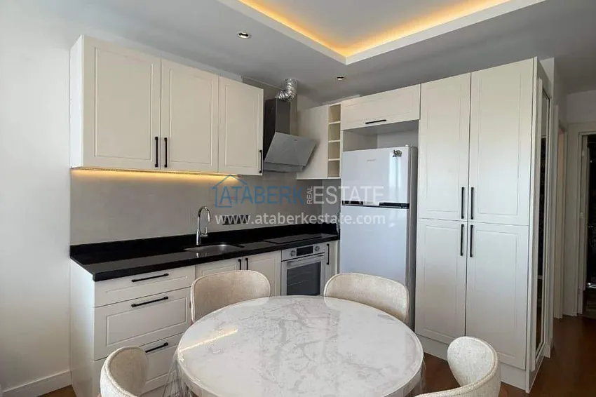 Purchase Real estate in the center of Alanya - 1+1 apartment with a view of the fortress and the sea near Cleopatra beach 4
