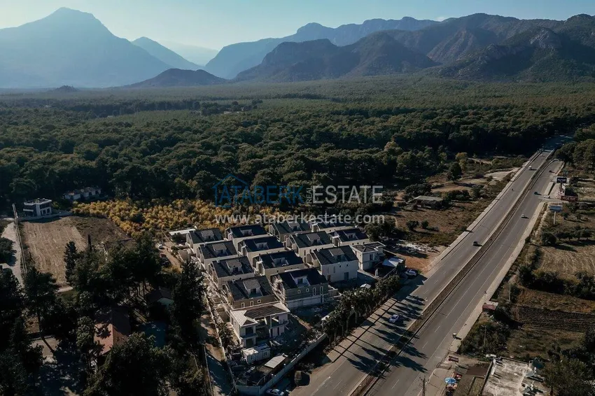 A new project in Antalya is a luxury cottage complex in the picturesque Dosemealti area. Citizenship property 7