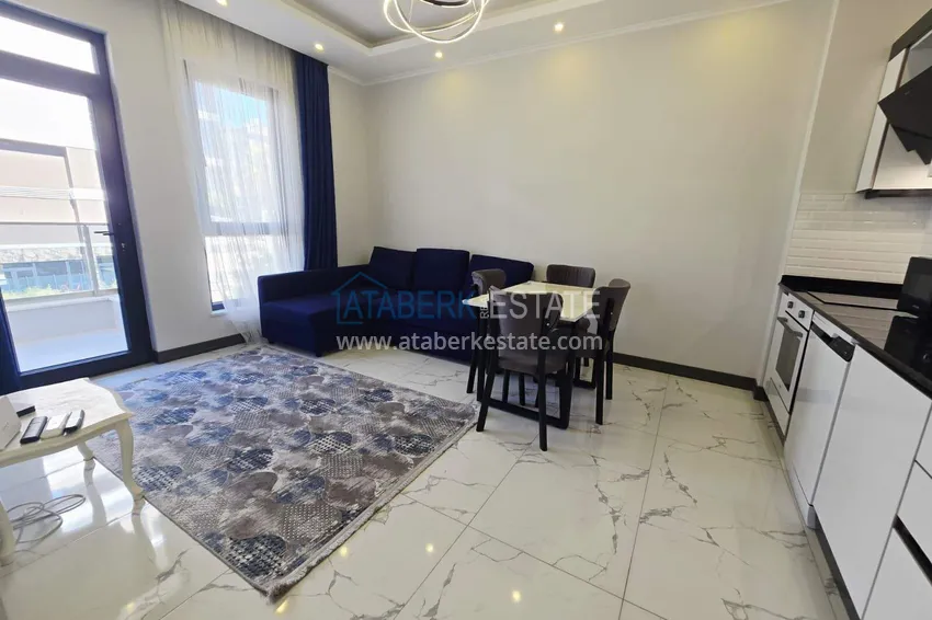Purchase 1+1 apartment in the center of Alanya — furnished by the owner, Cleopatra beach area 3