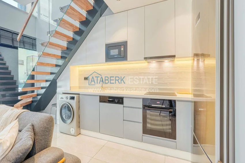 Purchase Loft 1+1 apartment in the center of Alanya - stylish interior, 250 meters from Cleopatra beach 3