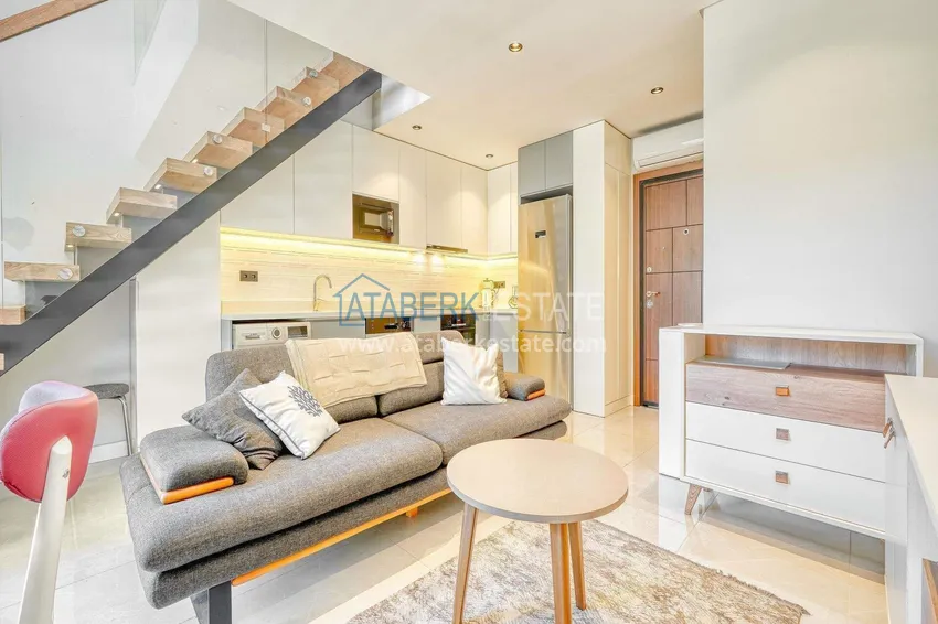 Purchase Loft 1+1 apartment in the center of Alanya - stylish interior, 250 meters from Cleopatra beach 4