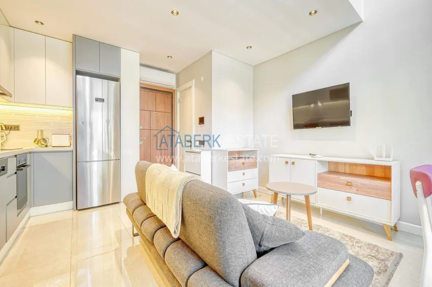 Purchase Loft 1+1 apartment in the center of Alanya - stylish interior, 250 meters from Cleopatra beach 5